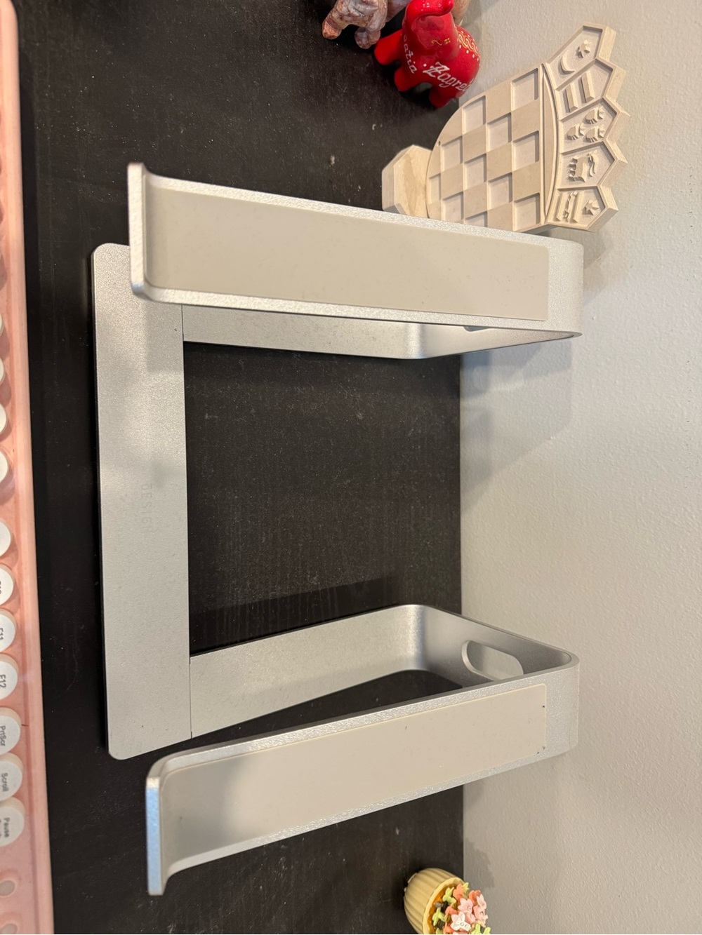 Laptop stand